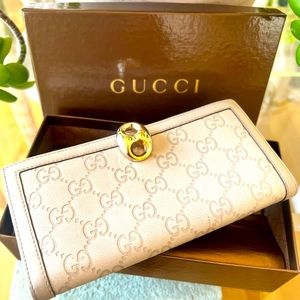 ❤️ SOLD ❤️ Gucci Guccisima Leather Wallet with box